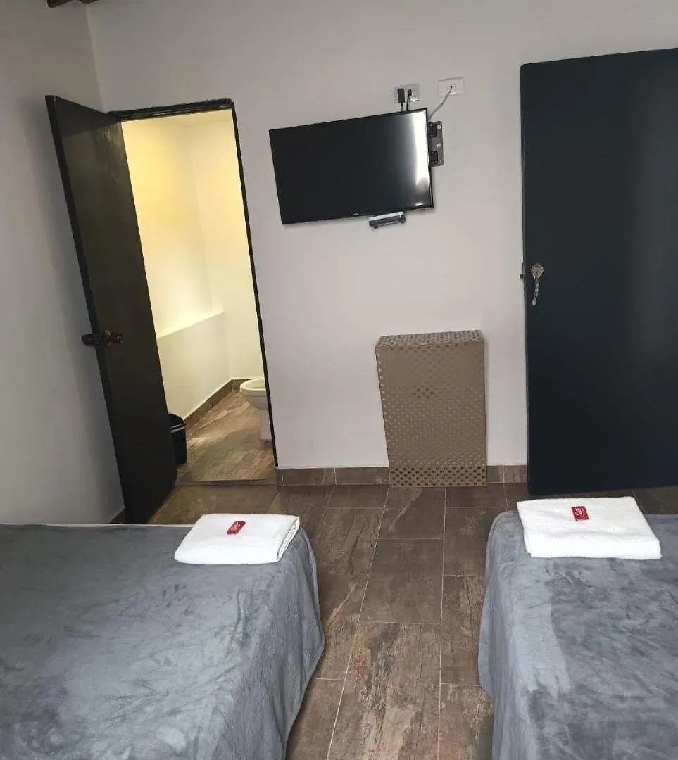 Hotel Prestige Medellin 3*,